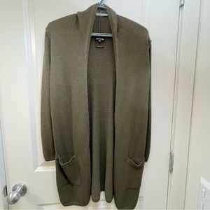 Olive green cardigan with pockets